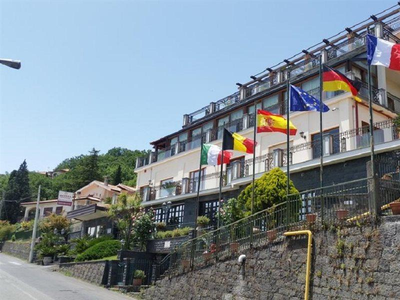Hotel Primavera Dell'Etna Zafferana Etnea Luaran gambar