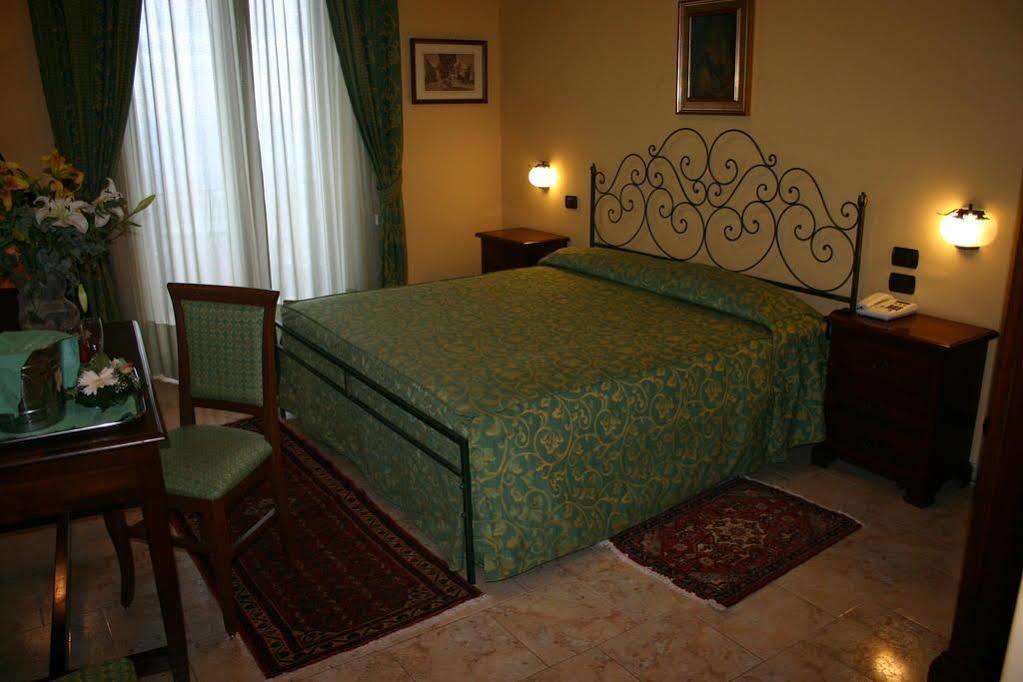 Hotel Primavera Dell'Etna Zafferana Etnea Luaran gambar